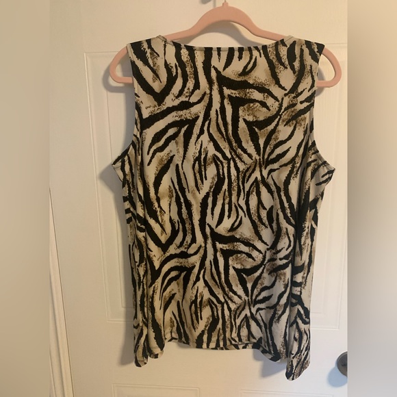 Kasper sleeveless blouse - Picture 2 of 3
